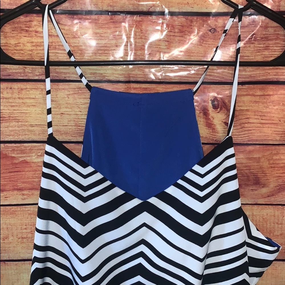 Reversible spaghetti strap tank - Picture 3 of 3